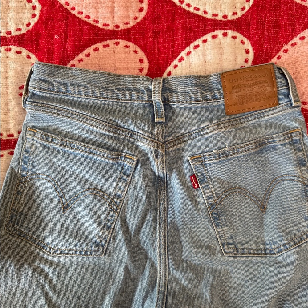 Levi’s Wedgie Jeans